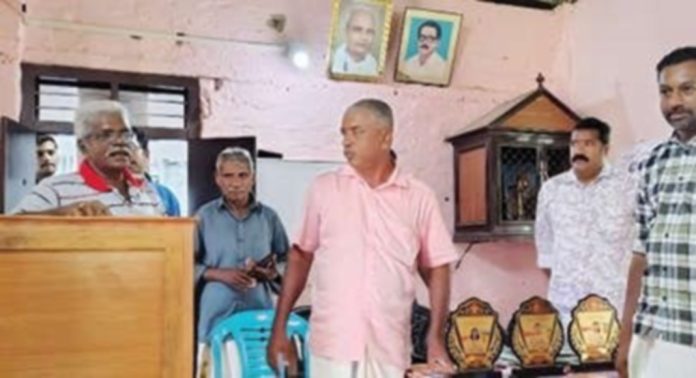 ഇലവുംതിട്ട ദേവിവിലാസം എൻഎസ്എസ് കരയോഗത്തിന്റെ നേതൃത്വത്തിൽ ആത്മീയ പഠനക്ലാസിലെ വിദ്യാർഥികൾക്ക് പഠനോപകരണ വിതരണം നടത്തി ഇലവുംതിട്ട ദേവിവിലാസം എൻഎസ്എസ് കരയോഗത്തിന്റെ നേതൃത്വത്തിൽ ആത്മീയ പഠനക്ലാസിലെ വിദ്യാർഥികൾക്ക് പഠനോപകരണ വിതരണം നടത്തി