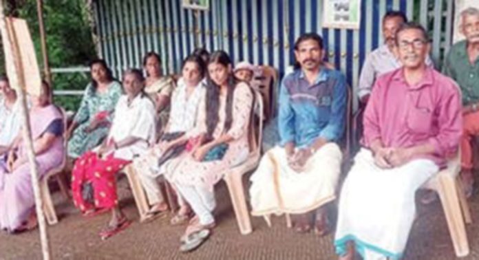 കടലിക്കുന്ന് സംരക്ഷണസമിതിസമരം 62 ദിവസം പിന്നിട്ടു കടലിക്കുന്ന് സംരക്ഷണസമിതിസമരം 62 ദിവസം പിന്നിട്ടു