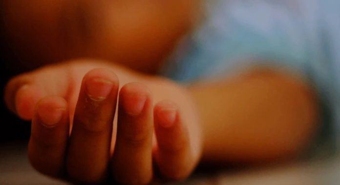 നെടുമങ്ങാട് ബൈക്കിടിച്ച് മറിഞ്ഞ ഓട്ടോയിലെ യാത്രക്കാരിയുടെ കൈയില്നിന്നു തെറിച്ചുവീണ ഒരുവയസ്സുകാരന് മരിച്ചു നെടുമങ്ങാട് ബൈക്കിടിച്ച് മറിഞ്ഞ ഓട്ടോയിലെ യാത്രക്കാരിയുടെ കൈയില്നിന്നു തെറിച്ചുവീണ ഒരുവയസ്സുകാരന് മരിച്ചു