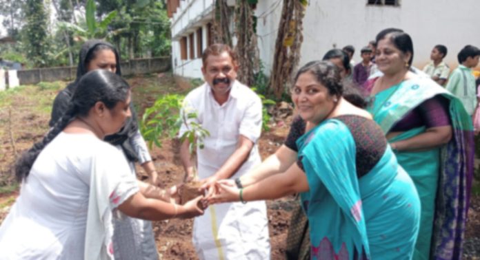 ലോക പരിസ്ഥിതി ദിനാഘോഷം നടത്തി വകയാർ സെന്റ് തോമസ് യുപി സ്കൂള് ലോക പരിസ്ഥിതി ദിനാഘോഷം നടത്തി വകയാർ സെന്റ് തോമസ് യുപി സ്കൂള്