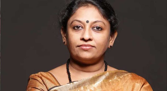 ചൂരല്മലയിലെ വീട്ടമ്മയുടെ ആനന്ദക്കണ്ണീരിനാണ് ഏറ്റവും വലിയ തെരഞ്ഞെടുപ്പ് വിജയത്തേക്കാള് താൻ പ്രാധാന്യം കൊടുക്കുന്നതെന്ന് എഴുത്തുകാരി കെ ആർ മീര ചൂരല്മലയിലെ വീട്ടമ്മയുടെ ആനന്ദക്കണ്ണീരിനാണ് ഏറ്റവും വലിയ തെരഞ്ഞെടുപ്പ് വിജയത്തേക്കാള് താൻ പ്രാധാന്യം കൊടുക്കുന്നതെന്ന് എഴുത്തുകാരി കെ ആർ മീര
