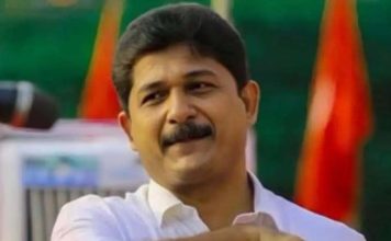 ദേശാഭിമാനി അച്ചടിച്ച വാരാന്തപ്പതിപ്പ് വിതരണം ചെയ്തില്ലെന്ന വാർത്തകളോട് പ്രതികരിച്ച് എം സ്വരാജ്