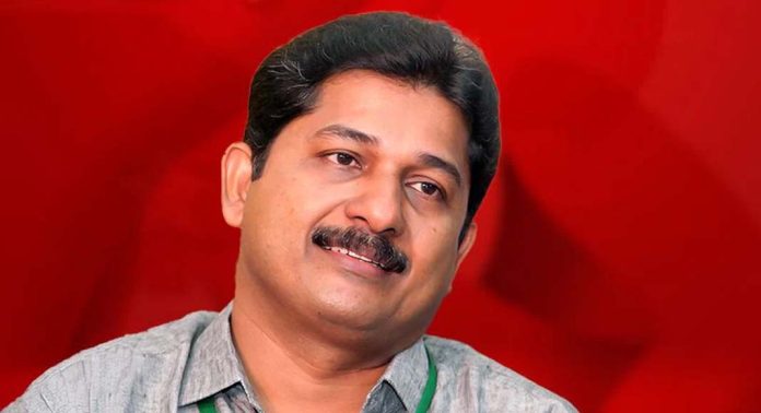 കേരളത്തിൽ വർഗീയവാദികൾ ഇപ്പോൾ മാളത്തിലാണെന്നും അവർക്ക് പുറത്തിറങ്ങാൻ കഴിയാത്ത സാഹചര്യമാണ് നിലവിലുള്ളതെന്നും എം സ്വരാജ് കേരളത്തിൽ വർഗീയവാദികൾ ഇപ്പോൾ മാളത്തിലാണെന്നും അവർക്ക് പുറത്തിറങ്ങാൻ കഴിയാത്ത സാഹചര്യമാണ് നിലവിലുള്ളതെന്നും എം സ്വരാജ്