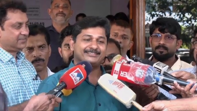 സാംസ്കാരിക രംഗത്തുള്ളവർ എൽഡിഎഫിനെ പിന്തുണയ്ക്കുന്നത് ചിലർക്ക് സഹിക്കുന്നില്ല ; എൽഡിഎഫ് സ്ഥാനാർഥി എം. സ്വരാജ് സാംസ്കാരിക രംഗത്തുള്ളവർ എൽഡിഎഫിനെ പിന്തുണയ്ക്കുന്നത് ചിലർക്ക് സഹിക്കുന്നില്ല ; എൽഡിഎഫ് സ്ഥാനാർഥി എം. സ്വരാജ്