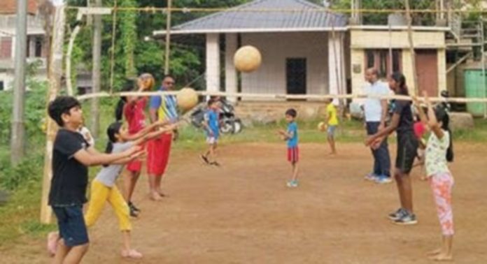 കീഴ്വായ്പൂരിൽ നടത്തിയ വോളിബോൾ ക്യാമ്പ് സമാപിച്ചു കീഴ്വായ്പൂരിൽ നടത്തിയ വോളിബോൾ ക്യാമ്പ് സമാപിച്ചു