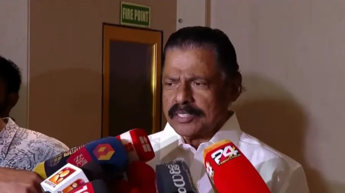 എൽ ഡി എഫിന് നിയമസഭയിൽ 64 സീറ്റ് വരെ ലഭിക്കുമെന്ന് എം വി ഗോവിന്ദൻ എൽ ഡി എഫിന് നിയമസഭയിൽ 64 സീറ്റ് വരെ ലഭിക്കുമെന്ന് എം വി ഗോവിന്ദൻ