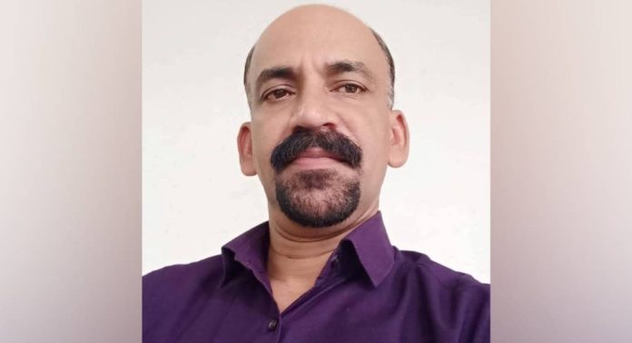 കോഴിക്കോട് വാഹനാപകടത്തിൽ പരിക്കേറ്റ മാധ്യമപ്രവർത്തകൻ മരിച്ചു കോഴിക്കോട് വാഹനാപകടത്തിൽ പരിക്കേറ്റ മാധ്യമപ്രവർത്തകൻ മരിച്ചു