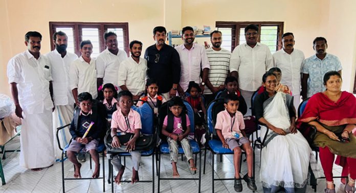 പതിവ് തെറ്റാതെ ഇക്കൊല്ലവും ഗവിയിലെ കുരുന്നുകൾക്ക് കൈത്താങ്ങായി കെ എസ് യു കോന്നി അസംബ്ലി കമ്മിറ്റി പതിവ് തെറ്റാതെ ഇക്കൊല്ലവും ഗവിയിലെ കുരുന്നുകൾക്ക് കൈത്താങ്ങായി കെ എസ് യു കോന്നി അസംബ്ലി കമ്മിറ്റി