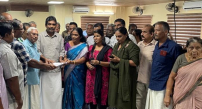 അരുവാപ്പുലം കേന്ദ്രമായി പുതിയ കാർഷിക വിപണന കേന്ദ്രം ആരംഭിക്കണം ; കർഷക സമിതി ഗ്രാമപഞ്ചായത്ത് ഭരണസമിതിക്ക് നിവേദനം നൽകി അരുവാപ്പുലം കേന്ദ്രമായി പുതിയ കാർഷിക വിപണന കേന്ദ്രം ആരംഭിക്കണം ; കർഷക സമിതി ഗ്രാമപഞ്ചായത്ത് ഭരണസമിതിക്ക് നിവേദനം നൽകി