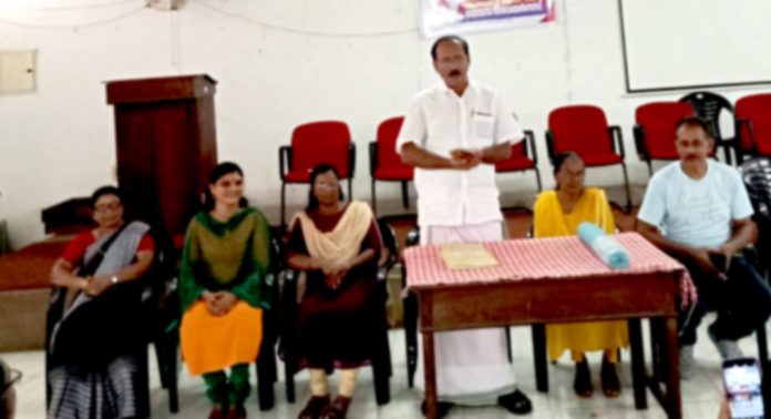അന്താരാഷ്ട്ര യോഗാ ദിനാചരണം ; ഓമല്ലൂർ ഗ്രാമപഞ്ചായത്ത് കുടുംബശ്രീ സിഡിഎസില് യോഗാ ബോധവൽക്കരണ ക്ലാസ്സും പരിശീലനവും നല്കി അന്താരാഷ്ട്ര യോഗാ ദിനാചരണം ; ഓമല്ലൂർ ഗ്രാമപഞ്ചായത്ത് കുടുംബശ്രീ സിഡിഎസില് യോഗാ ബോധവൽക്കരണ ക്ലാസ്സും പരിശീലനവും നല്കി