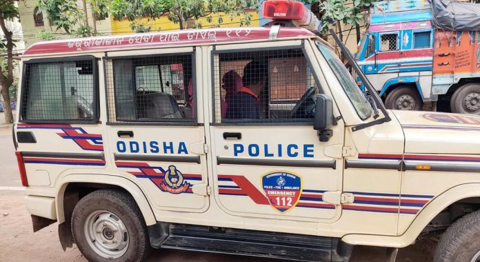 നിര്ബന്ധിത മതപരിവര്ത്തനം ചെറുത്തു ; ഒഡിഷയിൽ ക്രിസ്ത്യാനികൾക്ക് നേരെ ബജ്രംഗ്ദൾ ആക്രമണം നിര്ബന്ധിത മതപരിവര്ത്തനം ചെറുത്തു ; ഒഡിഷയിൽ ക്രിസ്ത്യാനികൾക്ക് നേരെ ബജ്രംഗ്ദൾ ആക്രമണം