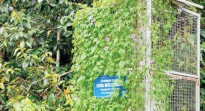 മാലക്കര ടെലിമെട്രി സ്റ്റേഷൻ കാടുമൂടിയനിലയിൽ മാലക്കര ടെലിമെട്രി സ്റ്റേഷൻ കാടുമൂടിയനിലയിൽ