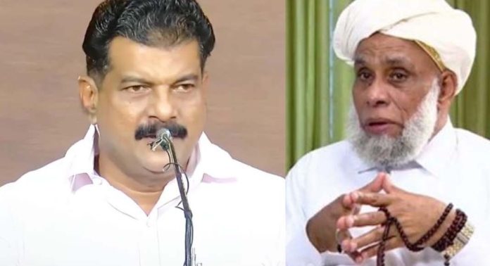 സമസ്ത അധ്യക്ഷന് ജിഫ്രി മുത്തുക്കോയ തങ്ങളുമായി കൂടിക്കാഴ്ച്ച നടത്തി പി വി അന്വര് സമസ്ത അധ്യക്ഷന് ജിഫ്രി മുത്തുക്കോയ തങ്ങളുമായി കൂടിക്കാഴ്ച്ച നടത്തി പി വി അന്വര്