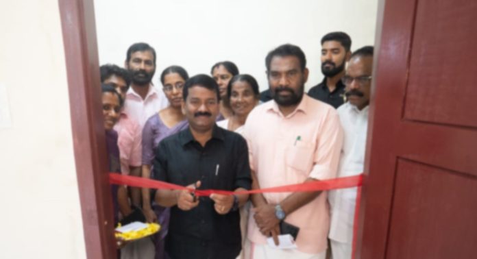 മാടമൺ ഗവ. യുപി സ്കൂളിൽ നിർമ്മാണം പൂർത്തിയായ പുതിയ കെട്ടിടത്തിന്റെ ഉദ്ഘാടനം നടന്നു മാടമൺ ഗവ. യുപി സ്കൂളിൽ നിർമ്മാണം പൂർത്തിയായ പുതിയ കെട്ടിടത്തിന്റെ ഉദ്ഘാടനം നടന്നു