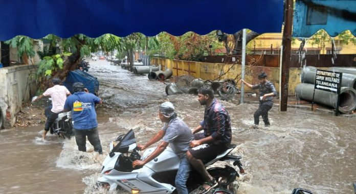 വടക്കുകിഴക്കൻ സംസ്ഥാനങ്ങളിൽ മഴക്കെടുതിയിൽ മരിച്ചവരുടെ എണ്ണം 40 ആയി വടക്കുകിഴക്കൻ സംസ്ഥാനങ്ങളിൽ മഴക്കെടുതിയിൽ മരിച്ചവരുടെ എണ്ണം 40 ആയി