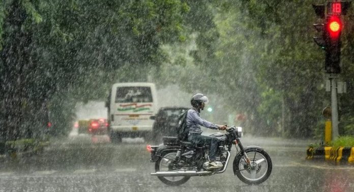 സംസ്ഥാനത്ത് ഇന്ന് ഒറ്റപ്പെട്ട ശക്തമായ മഴയ്ക്ക് സാധ്യത സംസ്ഥാനത്ത് ഇന്ന് ഒറ്റപ്പെട്ട ശക്തമായ മഴയ്ക്ക് സാധ്യത