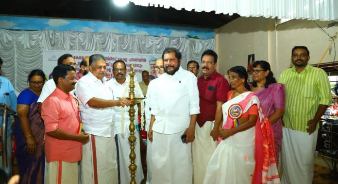 സമസ്തമേഖലയിലും സ്പർശിക്കുന്ന വികസനമാണ് കേരളത്തിൽ നടക്കുന്നത് : മന്ത്രി സജി ചെറിയാൻ സമസ്തമേഖലയിലും സ്പർശിക്കുന്ന വികസനമാണ് കേരളത്തിൽ നടക്കുന്നത് : മന്ത്രി സജി ചെറിയാൻ