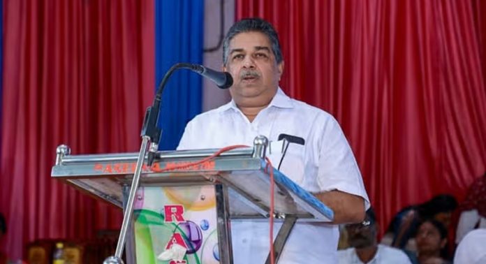 മന്ത്രി സജി ചെറിയാനെതിരെ യൂത്ത് കോണ്ഗ്രസ് പ്രതിഷേധം മന്ത്രി സജി ചെറിയാനെതിരെ യൂത്ത് കോണ്ഗ്രസ് പ്രതിഷേധം