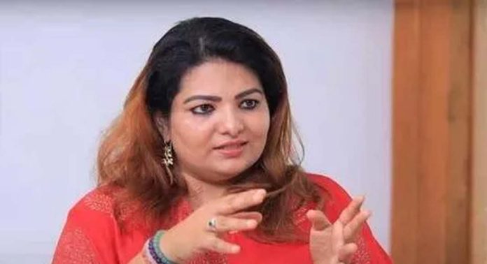 നിര്മ്മാതാവ് സാന്ദ്രാ തോമസിനെതിരെ വധഭീഷണിയും അസഭ്യവര്ഷവും നിര്മ്മാതാവ് സാന്ദ്രാ തോമസിനെതിരെ വധഭീഷണിയും അസഭ്യവര്ഷവും