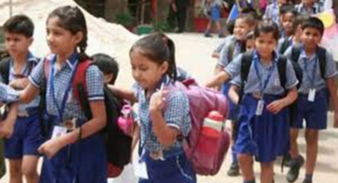 ജില്ലയിലെ പൊതുവിദ്യാലയങ്ങളിൽ ഒന്നാം ക്ലാസിൽ ചേർന്ന കുട്ടികളുടെ എണ്ണത്തിൽ മുൻവർഷത്തേക്കാൾ കുറവുണ്ടെന്ന് പ്രാഥമിക കണക്ക് ജില്ലയിലെ പൊതുവിദ്യാലയങ്ങളിൽ ഒന്നാം ക്ലാസിൽ ചേർന്ന കുട്ടികളുടെ എണ്ണത്തിൽ മുൻവർഷത്തേക്കാൾ കുറവുണ്ടെന്ന് പ്രാഥമിക കണക്ക്