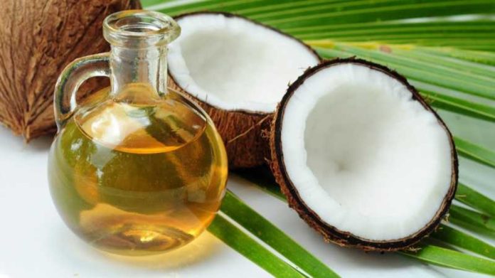 സർവകാല റെക്കോഡ് കടന്ന് വെളിച്ചെണ്ണ വില ; ലിറ്ററിന് 400 രൂപ സർവകാല റെക്കോഡ് കടന്ന് വെളിച്ചെണ്ണ വില ; ലിറ്ററിന് 400 രൂപ