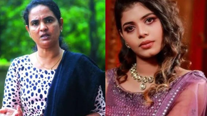 ചാലക്കുടിയിലെ വ്യാജലഹരിക്കേസ് : ലിവിയാ ജോസിനെയും സുഹൃത്ത് നാരായണദാസിനെയും ഒരുമിച്ച് ചോദ്യം ചെയ്യും ചാലക്കുടിയിലെ വ്യാജലഹരിക്കേസ് : ലിവിയാ ജോസിനെയും സുഹൃത്ത് നാരായണദാസിനെയും ഒരുമിച്ച് ചോദ്യം ചെയ്യും