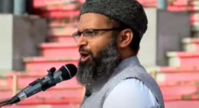 പഹൽഗാം ഭീകരാക്രമണത്തെ അപലപിച്ച് പാളയം ഇമാം വി പി സുഹൈബ് മൗലവി പഹൽഗാം ഭീകരാക്രമണത്തെ അപലപിച്ച് പാളയം ഇമാം വി പി സുഹൈബ് മൗലവി