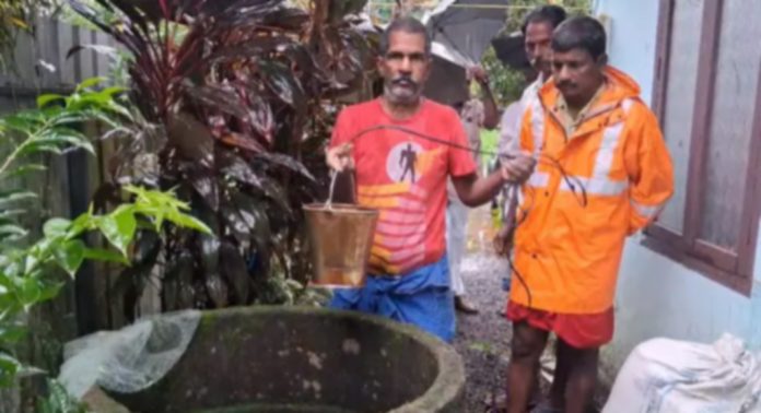 തിരുവല്ലയില് ഉപയോഗിച്ച് കൊണ്ടിരുന്ന വീട്ടുകിണറ്റിൽനിന്ന് വിഷ വാതകത്തിന്റേതിന് സമാനമായ രൂക്ഷ ഗന്ധം ഉയരുന്നതായി പരാതി തിരുവല്ലയില് ഉപയോഗിച്ച് കൊണ്ടിരുന്ന വീട്ടുകിണറ്റിൽനിന്ന് വിഷ വാതകത്തിന്റേതിന് സമാനമായ രൂക്ഷ ഗന്ധം ഉയരുന്നതായി പരാതി