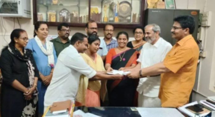 ജപ്തിയായ വീട് ബാധ്യതകൾ തീർത്ത് വിദ്യാർത്ഥികൾക്ക് തിരികെ നൽകി തിരുവല്ല എം.ജി.എം സ്കൂൾ ജപ്തിയായ വീട് ബാധ്യതകൾ തീർത്ത് വിദ്യാർത്ഥികൾക്ക് തിരികെ നൽകി തിരുവല്ല എം.ജി.എം സ്കൂൾ