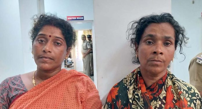 മലയാലപ്പുഴ ദേവീ ക്ഷേത്രത്തിൽ മോഷണം ; പ്രതികൾ പിടിയിൽ മലയാലപ്പുഴ ദേവീ ക്ഷേത്രത്തിൽ മോഷണം ; പ്രതികൾ പിടിയിൽ