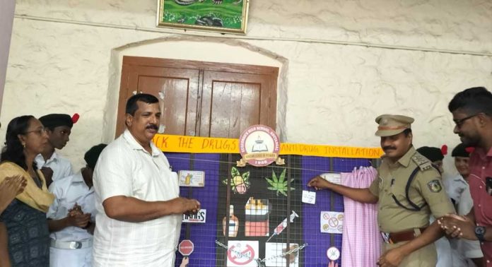 ചുങ്കപ്പാറ സെന്റ് ജോർജ്സ് ഹൈസ്കൂളിലെ വിമുക്തി ക്ലബ്ബിന്റെ നേതൃത്വത്തിൽ അന്താരാഷ്ട്ര ലഹരി വിരുദ്ധ ദിനാചരണം നടത്തി ചുങ്കപ്പാറ സെന്റ് ജോർജ്സ് ഹൈസ്കൂളിലെ വിമുക്തി ക്ലബ്ബിന്റെ നേതൃത്വത്തിൽ അന്താരാഷ്ട്ര ലഹരി വിരുദ്ധ ദിനാചരണം നടത്തി