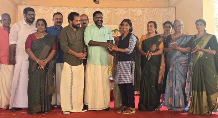 ‘ചങ്ങാതിക്കൊരു മരം’ പദ്ധതി ആരംഭിച്ചു ‘ചങ്ങാതിക്കൊരു മരം’ പദ്ധതി ആരംഭിച്ചു