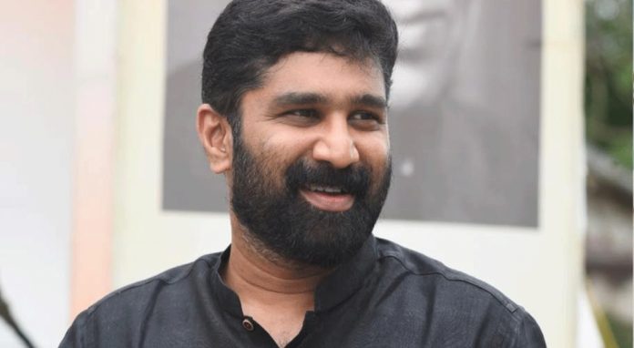 കേരളം കേൾക്കാൻ ആഗ്രഹിച്ച പ്രഖ്യാപനമിതാ കോൺഗ്രസ് നേതൃത്വത്തിൽ നിന്നുണ്ടായിരിക്കുന്നു ; വി.ടി ബൽറാം കേരളം കേൾക്കാൻ ആഗ്രഹിച്ച പ്രഖ്യാപനമിതാ കോൺഗ്രസ് നേതൃത്വത്തിൽ നിന്നുണ്ടായിരിക്കുന്നു ; വി.ടി ബൽറാം