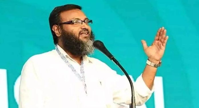 സൂംബ വിവാദത്തിൽ അധ്യാപകനായ ടി.കെ അഷ്റഫിന്റെ സസ്പെൻഷൻ ഹൈക്കോടതി റദ്ദാക്കി സൂംബ വിവാദത്തിൽ അധ്യാപകനായ ടി.കെ അഷ്റഫിന്റെ സസ്പെൻഷൻ ഹൈക്കോടതി റദ്ദാക്കി