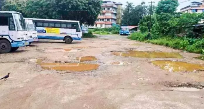 ഇട്ടിയപ്പാറയിലെ കെഎസ്ആർടിസി ബസ് സ്റ്റാൻഡ് ടെർമിനൽ നിർമാണം അനിശ്ചിതത്വത്തിൽ ഇട്ടിയപ്പാറയിലെ കെഎസ്ആർടിസി ബസ് സ്റ്റാൻഡ് ടെർമിനൽ നിർമാണം അനിശ്ചിതത്വത്തിൽ