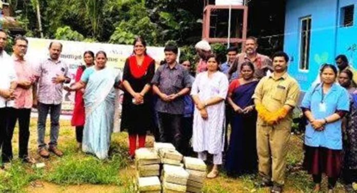 ചെങ്ങന്നൂർ നഗരസഭയിൽ ജനകീയ ശുചീകരണ പ്രവർത്തനങ്ങൾ ആരംഭിച്ചു ചെങ്ങന്നൂർ നഗരസഭയിൽ ജനകീയ ശുചീകരണ പ്രവർത്തനങ്ങൾ ആരംഭിച്ചു