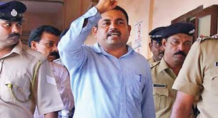 വ്യാജ രേഖ ഉപയോഗിച്ച് സിം കാർഡ് വാങ്ങി ; മാവോയിസ്റ്റ് രൂപേഷിന് ജീവപര്യന്തം തടവ് വ്യാജ രേഖ ഉപയോഗിച്ച് സിം കാർഡ് വാങ്ങി ; മാവോയിസ്റ്റ് രൂപേഷിന് ജീവപര്യന്തം തടവ്