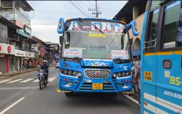 ഓപ്പറേഷൻ റൈഡര് പരിശോധനയുടെ ഭാഗമായി കൊല്ലത്ത് മദ്യപിച്ച് വാഹനം ഓടിച്ച 17 ബസ് ഡ്രൈവര്മാര് പിടിയിൽ ഓപ്പറേഷൻ റൈഡര് പരിശോധനയുടെ ഭാഗമായി കൊല്ലത്ത് മദ്യപിച്ച് വാഹനം ഓടിച്ച 17 ബസ് ഡ്രൈവര്മാര് പിടിയിൽ
