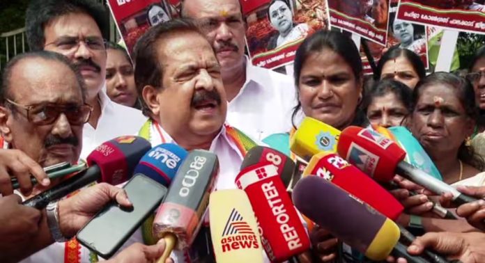 ആരോഗ്യമന്ത്രിക്കെതിരെ രൂക്ഷവിമർശനവുമായി രമേശ് ചെന്നിത്തല ആരോഗ്യമന്ത്രിക്കെതിരെ രൂക്ഷവിമർശനവുമായി രമേശ് ചെന്നിത്തല