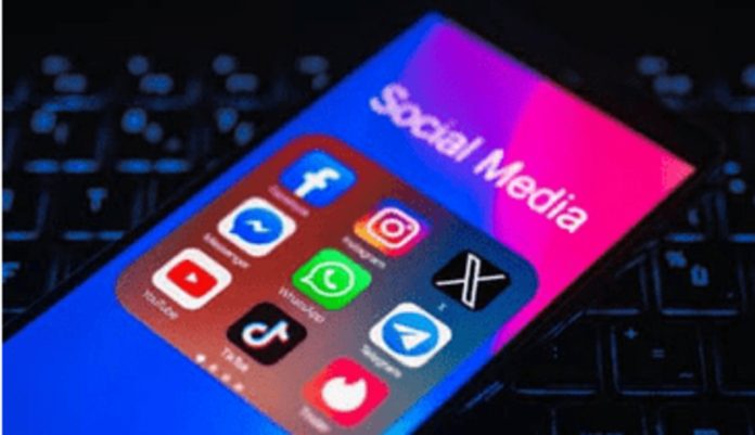 കേന്ദ്രസര്ക്കാരിന്റെ പുതിയ യുജിസി നിയമങ്ങളെ വിമർശിച്ച് സോഷ്യൽ മീഡിയയിൽ പങ്കുവെച്ച പോസ്റ്റുകൾ നീക്കം ചെയ്യാൻ ഉത്തരവ് കേന്ദ്രസര്ക്കാരിന്റെ പുതിയ യുജിസി നിയമങ്ങളെ വിമർശിച്ച് സോഷ്യൽ മീഡിയയിൽ പങ്കുവെച്ച പോസ്റ്റുകൾ നീക്കം ചെയ്യാൻ ഉത്തരവ്