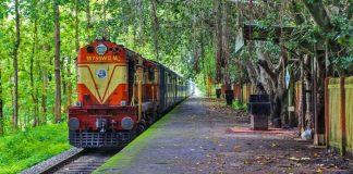 പുതിയ തലമുറയ്ക്കായി ട്രെയിനിൽ പ്രത്യേക സൗകര്യം; ജെൻസി, ജെൻ ആൽഫ വിഭാഗങ്ങൾക്കായി പ്രത്യേക കോച്ചുകൾ ആവശ്യപ്പെട്ട് ബി.ജെ.പി നേതാവ്