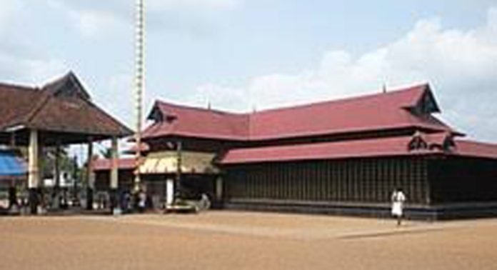 ആറന്മുള വള്ളസ്സദ്യ വാണിജ്യവത്കരണം ആചാരങ്ങളുടെ ലംഘനമായതിനാൽ ഒഴിവാക്കണമെന്ന് കേരള ക്ഷേത്ര സംരക്ഷണസമിതി ആറന്മുള വള്ളസ്സദ്യ വാണിജ്യവത്കരണം ആചാരങ്ങളുടെ ലംഘനമായതിനാൽ ഒഴിവാക്കണമെന്ന് കേരള ക്ഷേത്ര സംരക്ഷണസമിതി