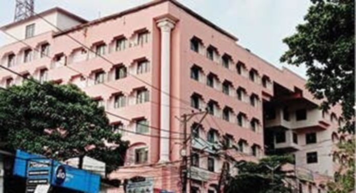 അടൂർ റവന്യൂ ടവറിന് 24 വർഷമായി അഗ്നിരക്ഷാസേനയുടെ എൻഒസി ഇല്ല അടൂർ റവന്യൂ ടവറിന് 24 വർഷമായി അഗ്നിരക്ഷാസേനയുടെ എൻഒസി ഇല്ല