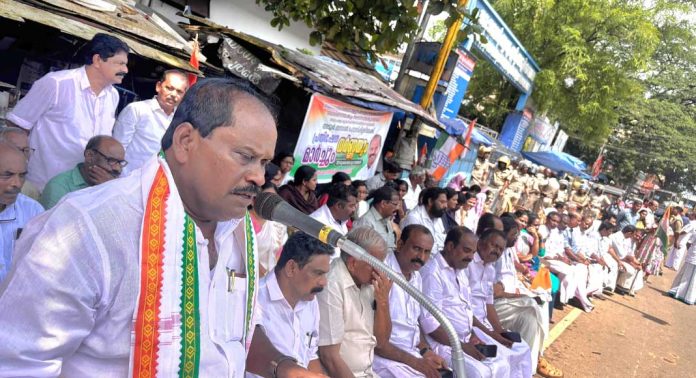 സര്ക്കാര് ആശുപത്രികള് രോഗികളുടെ ശവക്കുഴി തോണ്ടുന്നു : പ്രൊഫ. സതീഷ് കൊച്ചുപറമ്പില് സര്ക്കാര് ആശുപത്രികള് രോഗികളുടെ ശവക്കുഴി തോണ്ടുന്നു : പ്രൊഫ. സതീഷ് കൊച്ചുപറമ്പില്