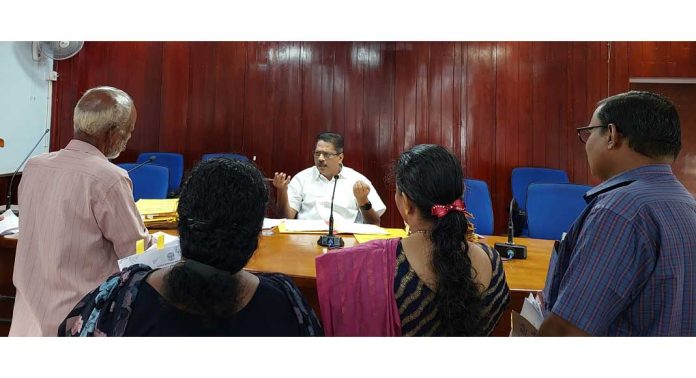 വിവരാവകാശ കമ്മീഷന് സിറ്റിംഗ് : ജില്ലയില് 99 പരാതി തീര്പ്പാക്കി വിവരാവകാശ കമ്മീഷന് സിറ്റിംഗ് : ജില്ലയില് 99 പരാതി തീര്പ്പാക്കി