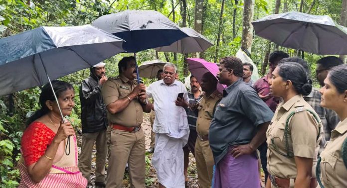 പെരുന്തേനരുവി താന്നിക്കാപ്പുഴയിൽ പുലിയെ കണ്ടതായി ടാപ്പിംഗ് തൊഴിലാളി പെരുന്തേനരുവി താന്നിക്കാപ്പുഴയിൽ പുലിയെ കണ്ടതായി ടാപ്പിംഗ് തൊഴിലാളി
