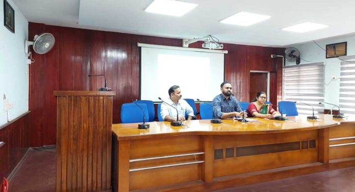 തദ്ദേശ തിരഞ്ഞെടുപ്പ് : വോട്ടിംഗ് മെഷീനുകളുടെ ആദ്യഘട്ട പരിശോധന ഓഗസ്റ്റ് ഒന്ന് മുതല് 20 വരെ തദ്ദേശ തിരഞ്ഞെടുപ്പ് : വോട്ടിംഗ് മെഷീനുകളുടെ ആദ്യഘട്ട പരിശോധന ഓഗസ്റ്റ് ഒന്ന് മുതല് 20 വരെ