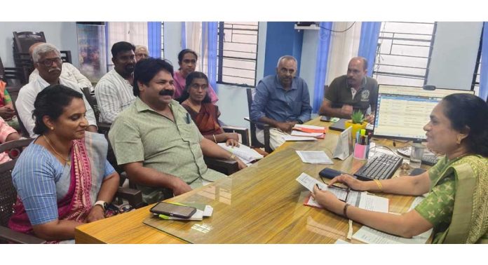തോട്ടപ്പുഴശേരി ഗ്രാമപഞ്ചായത്ത് സംഘടിപ്പിക്കുന്ന സമൃദ്ധി ഫ്രൂട്ട് ഫെസ്റ്റ് 2025 നോടനുബന്ധിച്ച് യോഗം ചേര്ന്നു തോട്ടപ്പുഴശേരി ഗ്രാമപഞ്ചായത്ത് സംഘടിപ്പിക്കുന്ന സമൃദ്ധി ഫ്രൂട്ട് ഫെസ്റ്റ് 2025 നോടനുബന്ധിച്ച് യോഗം ചേര്ന്നു