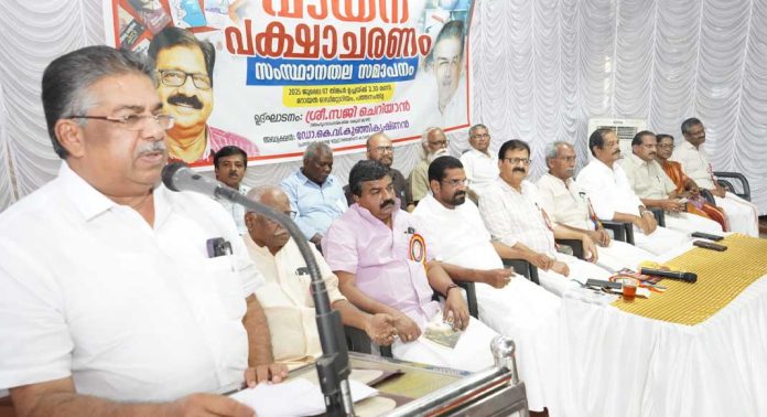 യുവതലമുറയെ ആകര്ഷിക്കാന് ഗ്രന്ഥശാലകള്ക്ക് കഴിയണം : മന്ത്രി സജി ചെറിയാന് യുവതലമുറയെ ആകര്ഷിക്കാന് ഗ്രന്ഥശാലകള്ക്ക് കഴിയണം : മന്ത്രി സജി ചെറിയാന്