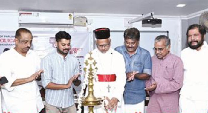 അടിയന്തിരാവസ്ഥയുടെ 50 വർഷങ്ങൾ : കാതോലിക്കേറ്റ് സ്കൂളിൽ സെമിനാർ നടന്നു അടിയന്തിരാവസ്ഥയുടെ 50 വർഷങ്ങൾ : കാതോലിക്കേറ്റ് സ്കൂളിൽ സെമിനാർ നടന്നു